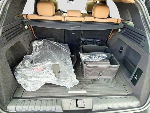 Certified 2024 Land Rover Range Rover Sport SE AWD/4WD image 18
