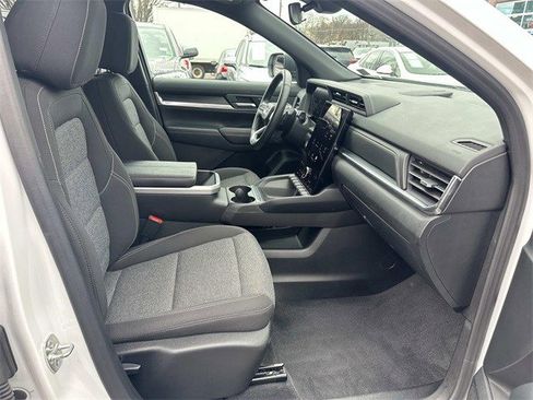 Used 2025 GMC Terrain Elevation image 10