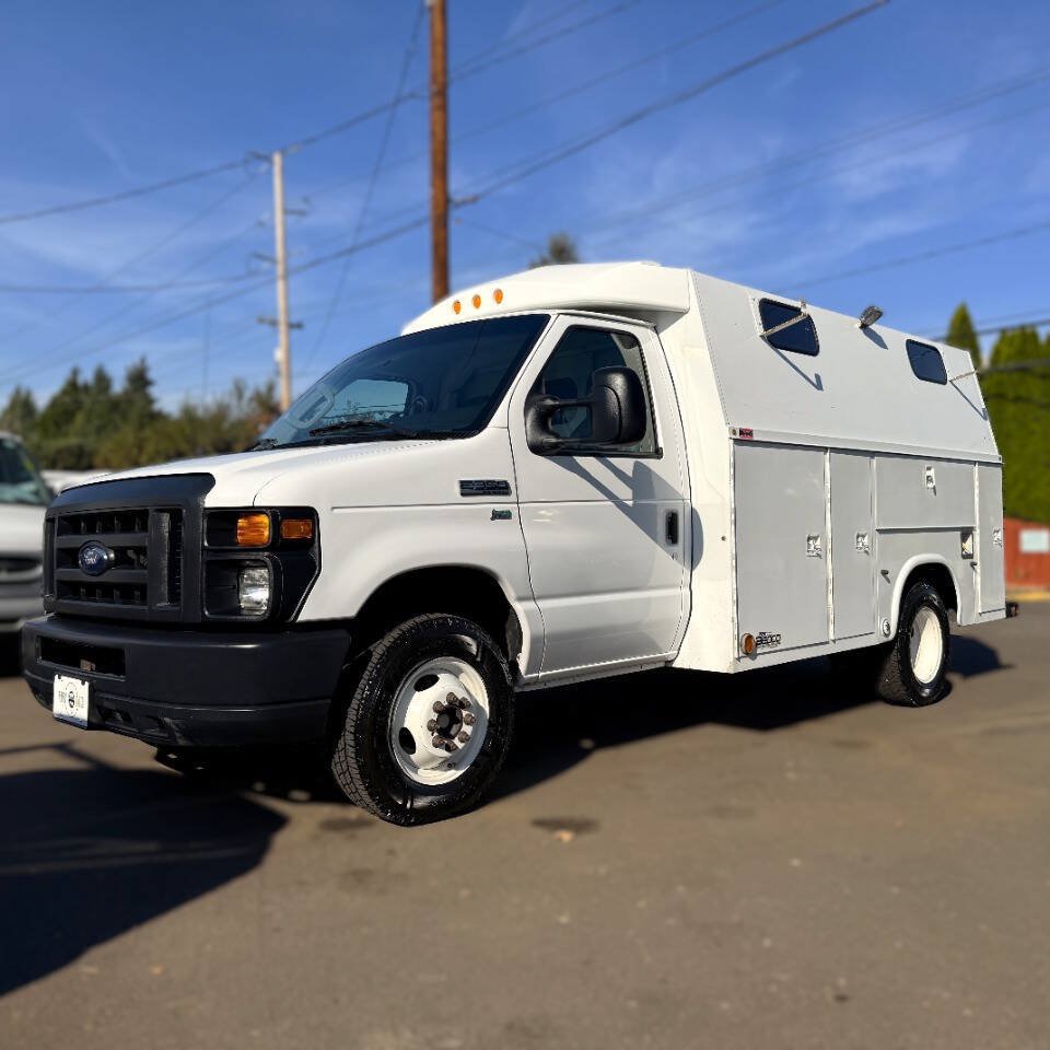 Used 2013 Ford E-350 and Econoline 350 Super Duty RWD image 3