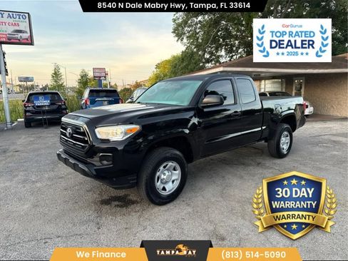 Used 2017 Toyota Tacoma SR image 1