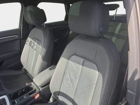 Used 2021 Audi Q3 2.0T Premium w/ Convenience Package AWD/4WD image 25