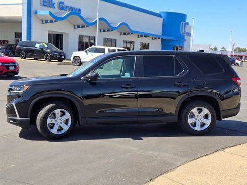 Used 2023 Honda Pilot LX image 7