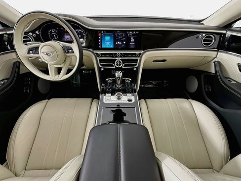 Used 2026 Bentley Flying Spur Plug-In Hybrid AWD/4WD image 4