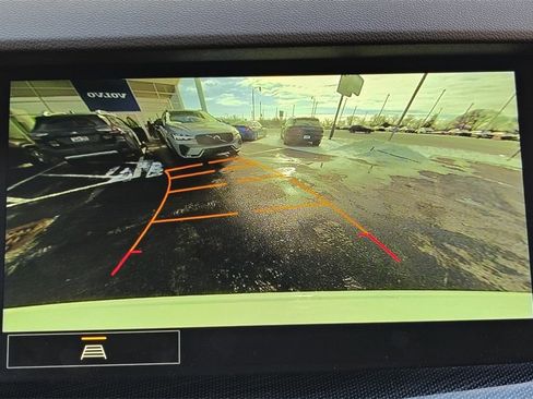 Used 2023 Buick Envision Essence image 21