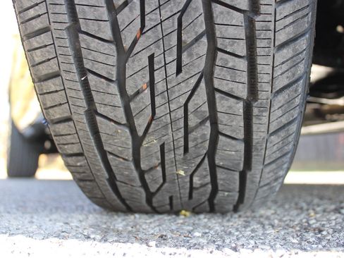 New 2026 GMC Acadia Denali w/ Super Cruise Package image 36