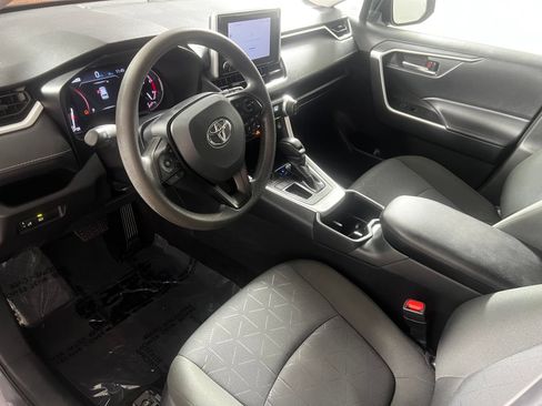 Used 2025 Toyota RAV4 XLE FWD image 12