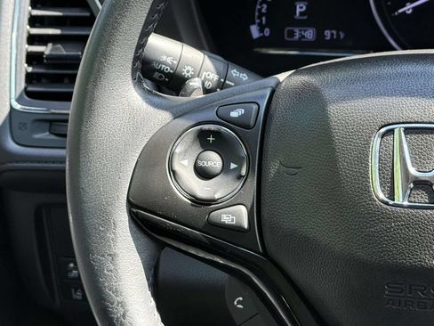 Used 2019 Honda HR-V Touring image 20
