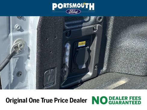 New 2025 Ford Maverick Lariat w/ 4K Tow Package image 19