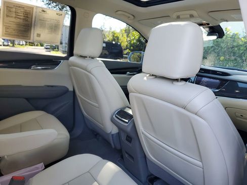 Used 2020 Cadillac XT6 Premium Luxury image 21