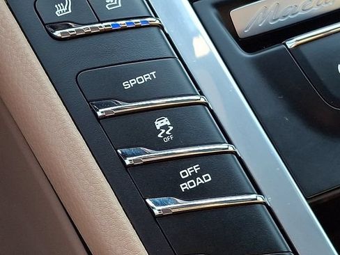 Used 2019 Porsche Macan AWD/4WD image 29
