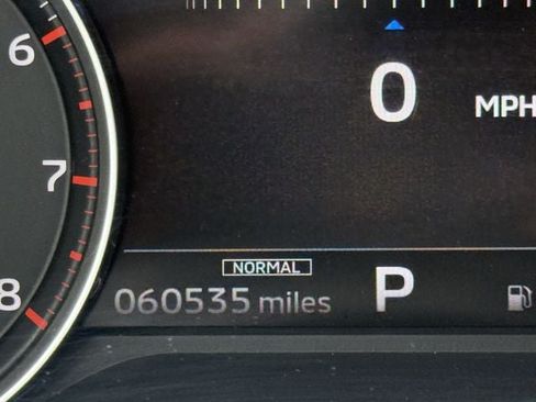 Used 2024 Mitsubishi Outlander SE FWD image 16