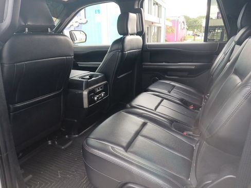 Used 2019 Ford Expedition Max XLT w/ Equipment Group 201A AWD/4WD image 13