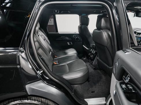 Used 2020 Land Rover Range Rover HSE image 31