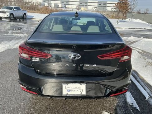 Used 2020 Hyundai Elantra SEL image 3