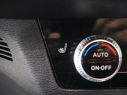 Used 2023 Mitsubishi Outlander SE Black Edition FWD image 20