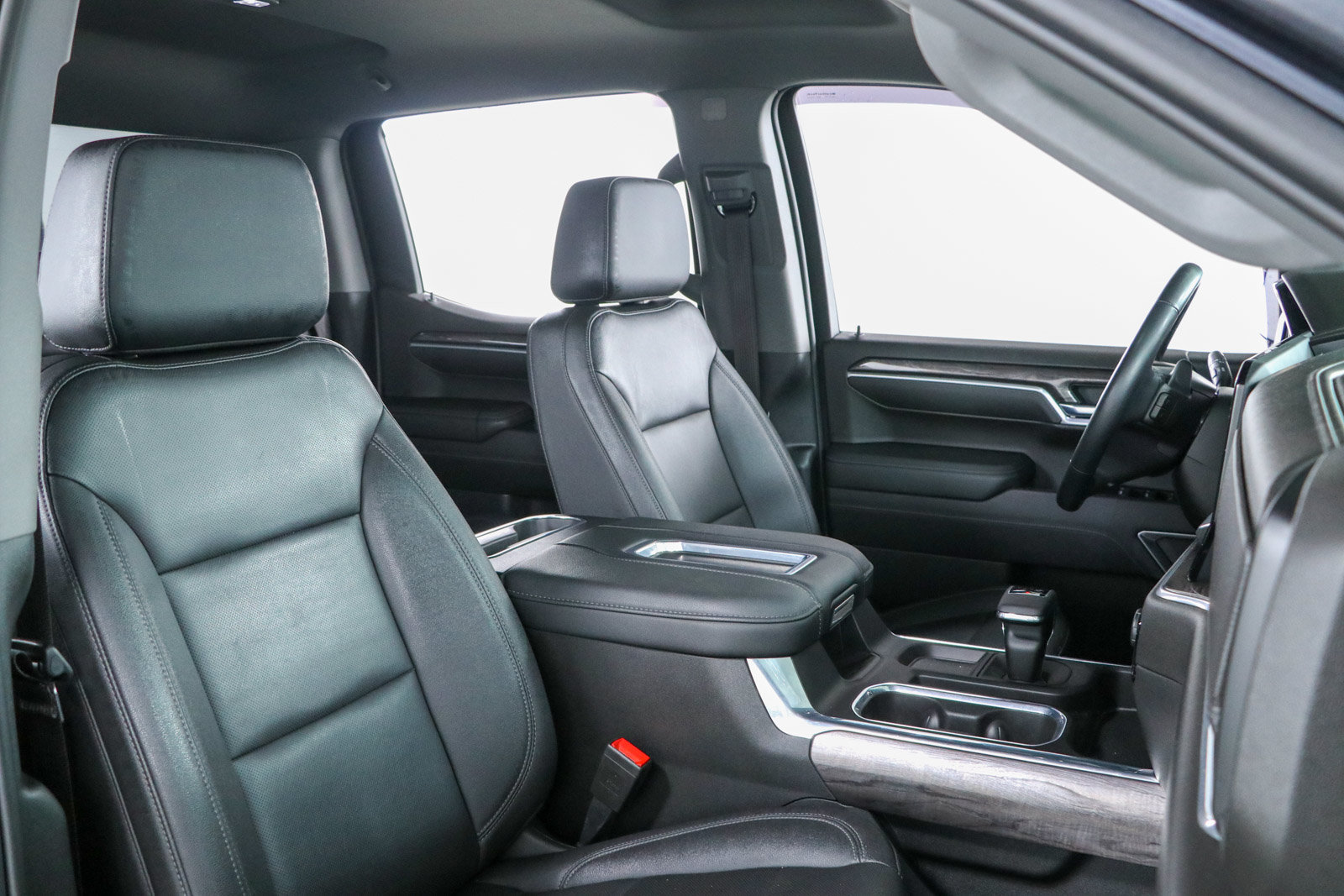 Used 2022 Chevrolet Silverado 1500 LTZ AWD/4WD image 30