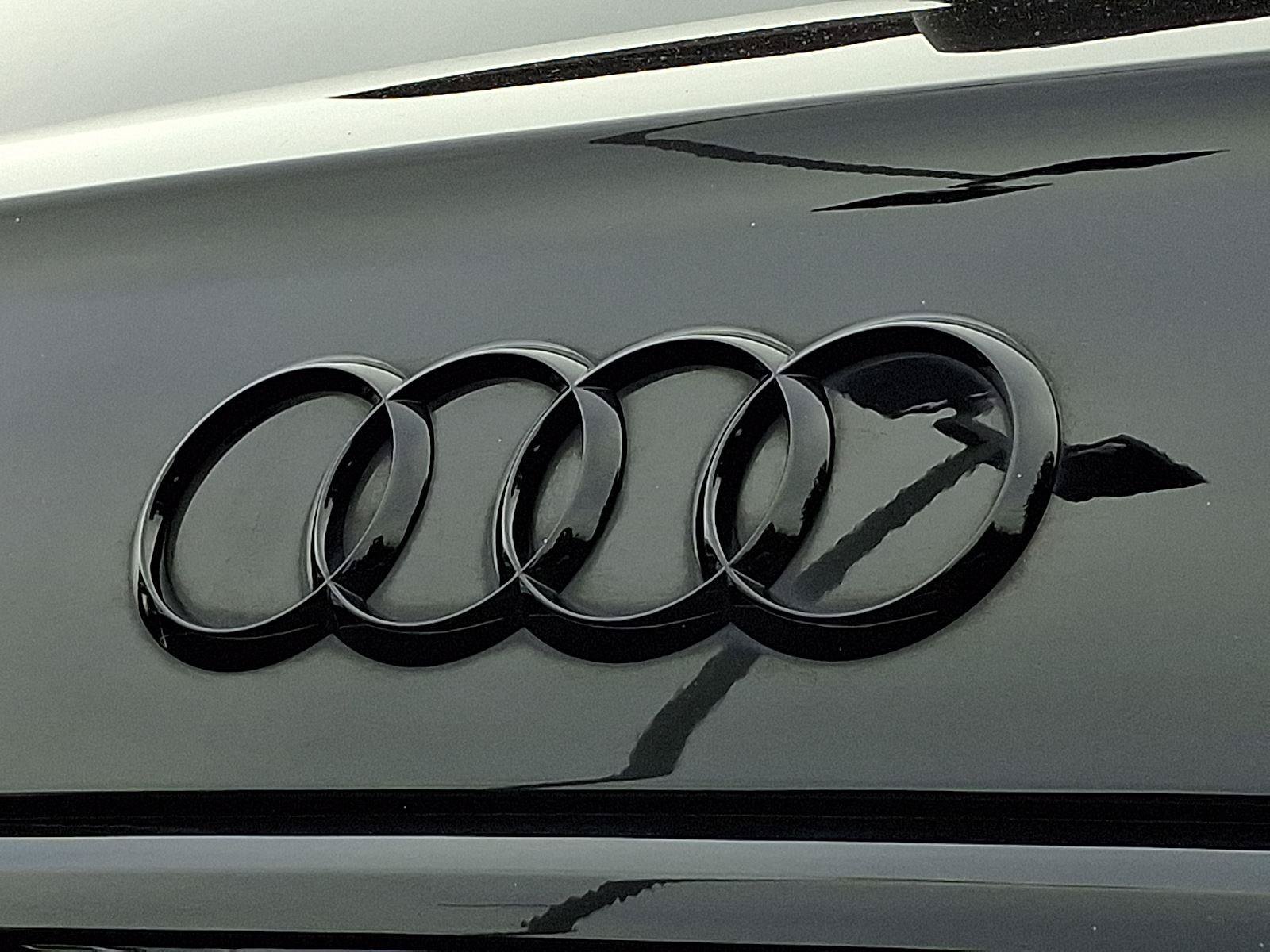 Certified 2025 Audi SQ5 Premium Plus w/ Premium Plus Package AWD/4WD image 32