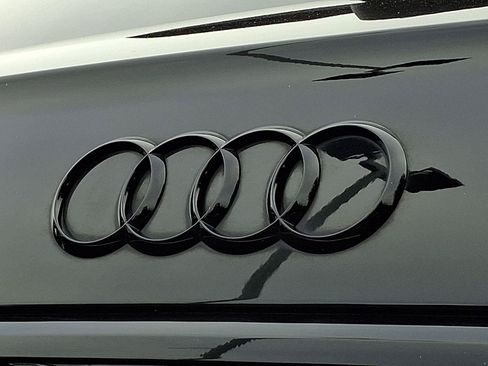 Used 2025 Audi SQ5 Premium Plus w/ Premium Plus Package AWD/4WD image 32
