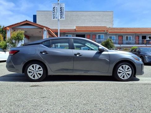 Used 2024 Nissan Sentra S FWD image 23