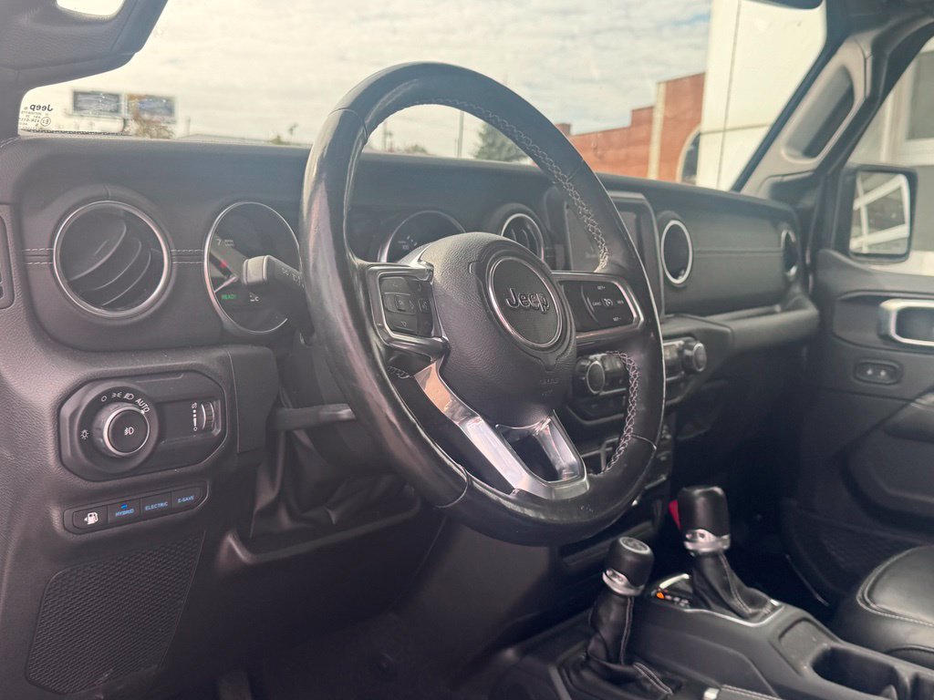 Used 2023 Jeep Wrangler Unlimited Sahara w/ Cold Weather Group AWD/4WD image 8