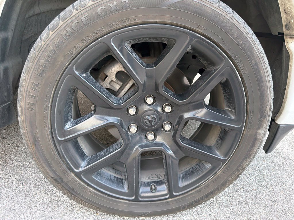 Used 2022 RAM 1500 Laramie AWD/4WD image 5