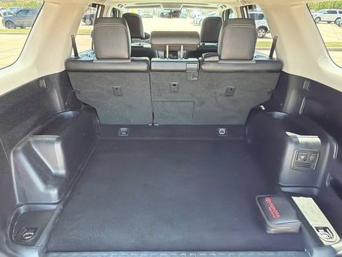Used 2021 Toyota 4Runner SR5 Premium w/ Moonroof Package AWD/4WD image 10