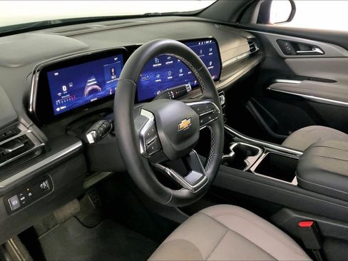 Used 2026 Chevrolet Traverse LT w/ Driver Confidence Package FWD image 14