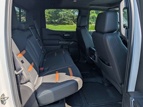 Used 2022 GMC Sierra 1500 AT4 w/ AT4 Premium Package AWD/4WD image 16