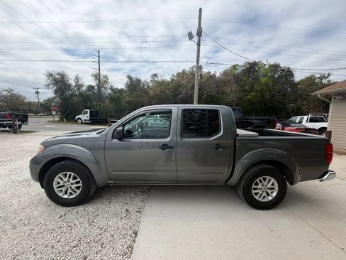 Used 2019 Nissan Frontier SV image 4