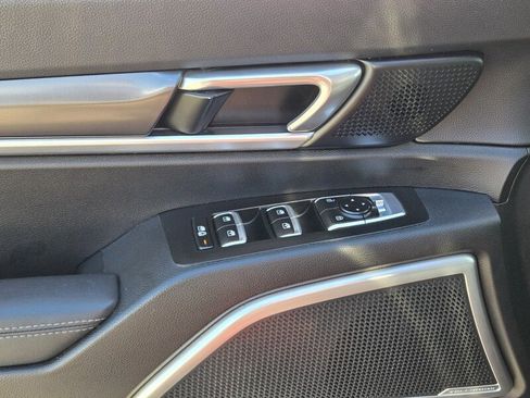 Certified 2023 Kia Telluride S w/ S Sunroof Package AWD/4WD image 19