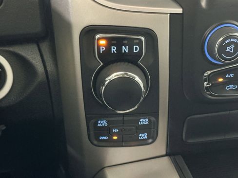 Used 2015 RAM 1500 Big Horn image 31