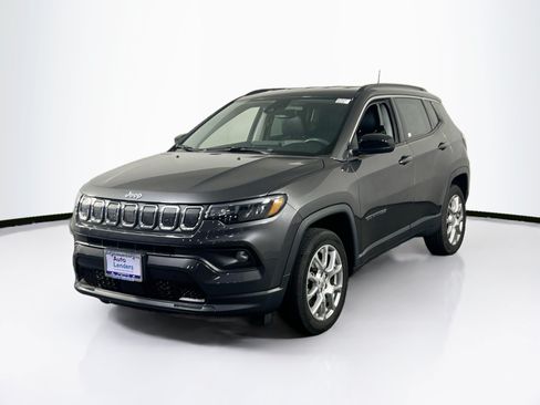 Used 2022 Jeep Compass Latitude AWD/4WD image 1