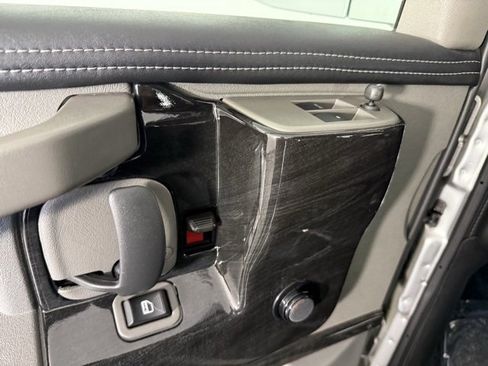 New 2024 Chevrolet Express 2500 Extended image 18