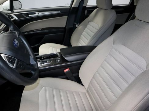 Used 2018 Ford Fusion S image 23