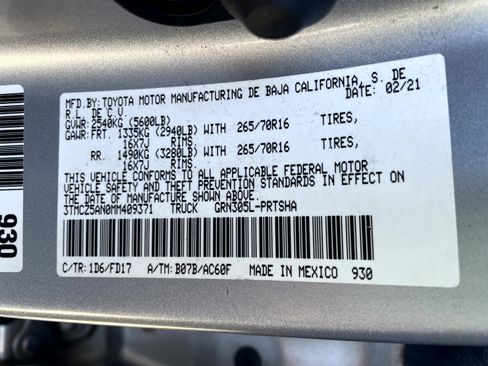 Used 2021 Toyota Tacoma TRD Off-Road w/ Technology Package image 21