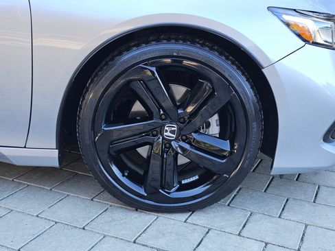 Used 2022 Honda Accord Sport image 11