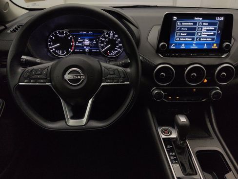 Used 2025 Nissan Sentra SV FWD image 22