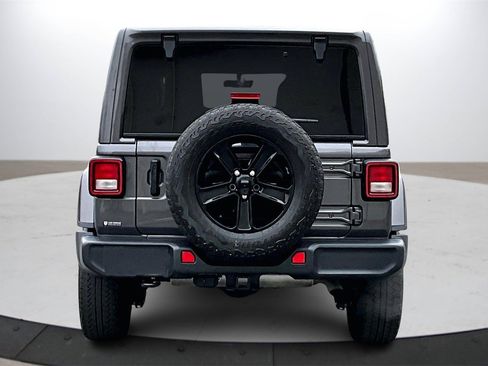 Certified 2022 Jeep Wrangler Unlimited Sahara image 8