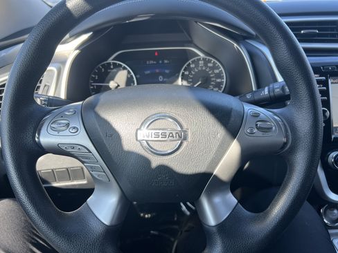 Used 2018 Nissan Murano S image 21