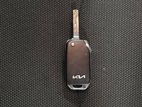 Used 2024 Kia Forte LXS image 32