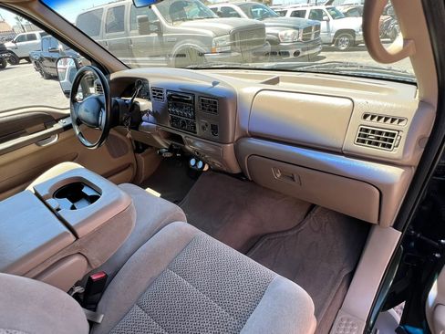 Used 2001 Ford F350 2WD SuperCab DRW Super Duty image 21