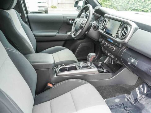 Used 2023 Toyota Tacoma TRD Off-Road AWD/4WD image 20