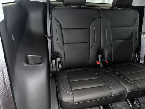 Certified 2023 GMC Acadia SLT w/ Technology Package image 33