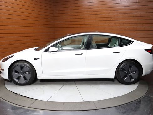 Used 2023 Tesla Model 3 Standard Range image 34