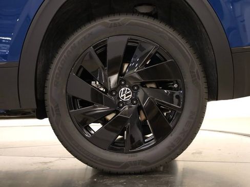 New 2026 Volkswagen Atlas Cross Sport SE image 38