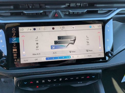 New 2026 Jeep Cherokee Overland image 28