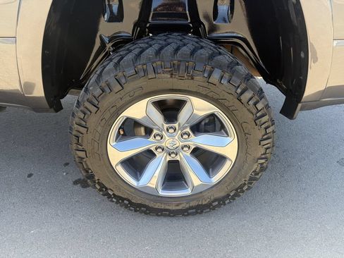 Used 2021 RAM 1500 Limited AWD/4WD image 10