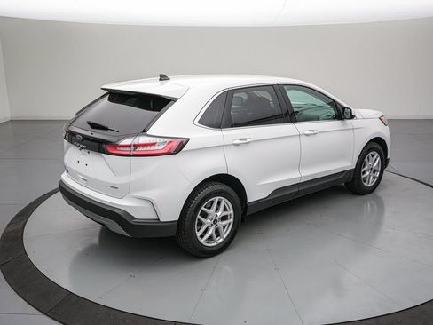 Certified 2023 Ford Edge SEL w/ Convenience Package AWD/4WD image 4