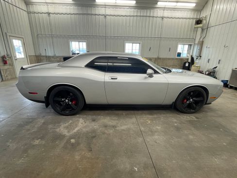 Used 2010 Dodge Challenger SRT8 w/ SRT Option Group II RWD image 6