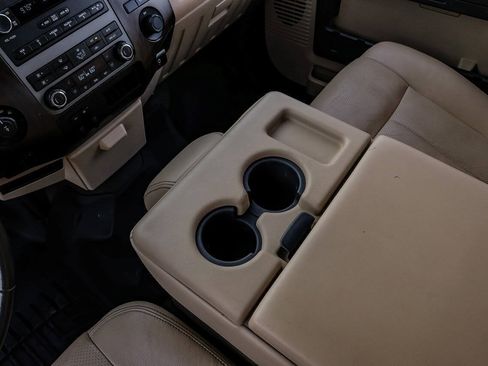 Used 2012 Ford F250 Lariat w/ Lariat Interior Pkg AWD/4WD image 27